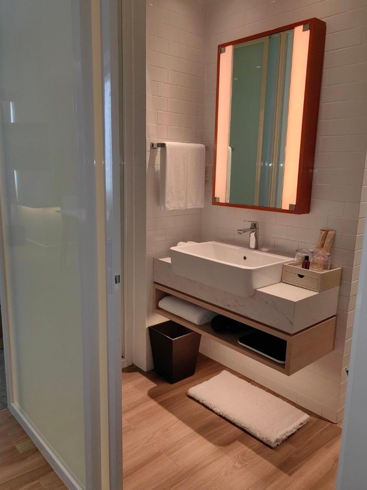 Brittany Hotel Bgc 达义 外观 照片